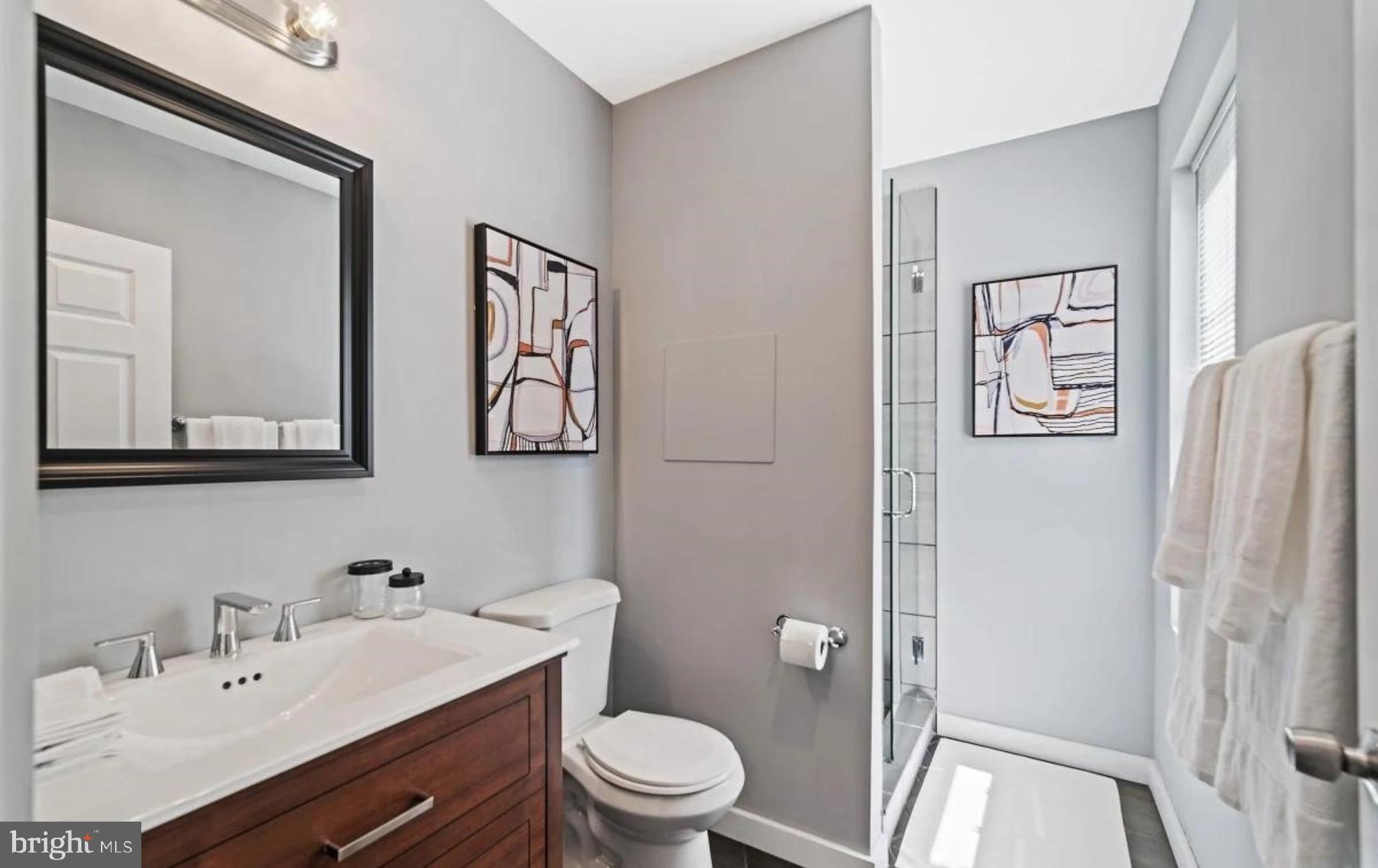 PHILADELPHIA (NORTHWEST) - Commercial Sale