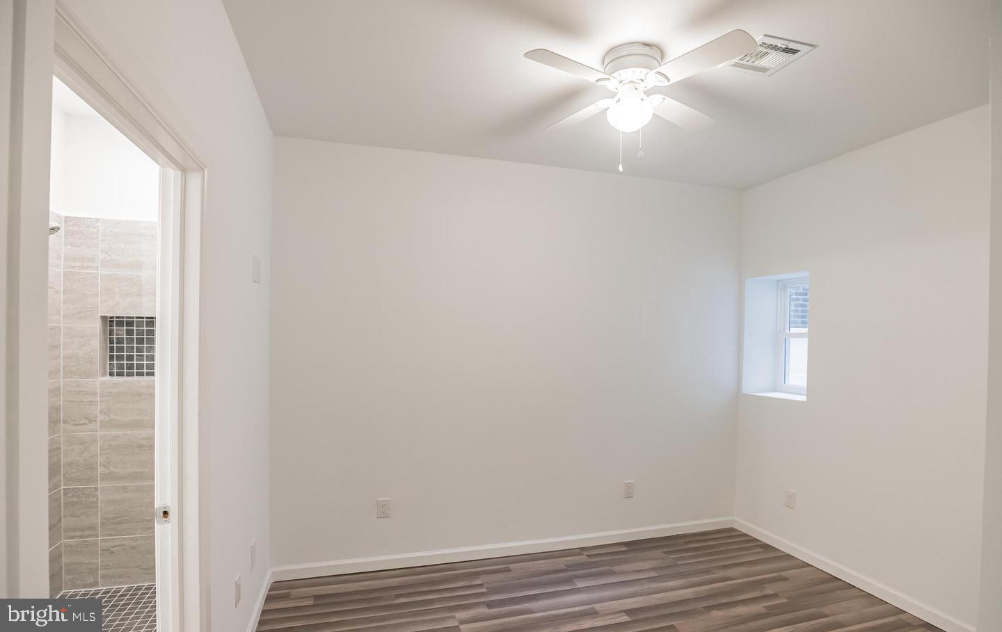 PHILADELPHIA (NORTHWEST) - Commercial Sale