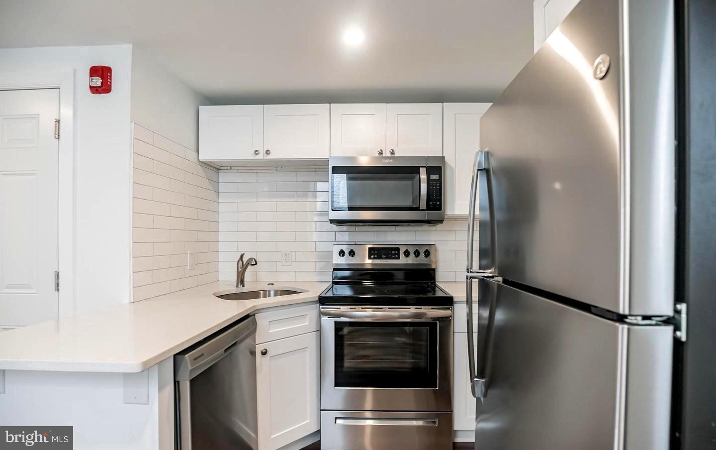 PHILADELPHIA (NORTHWEST) - Commercial Sale