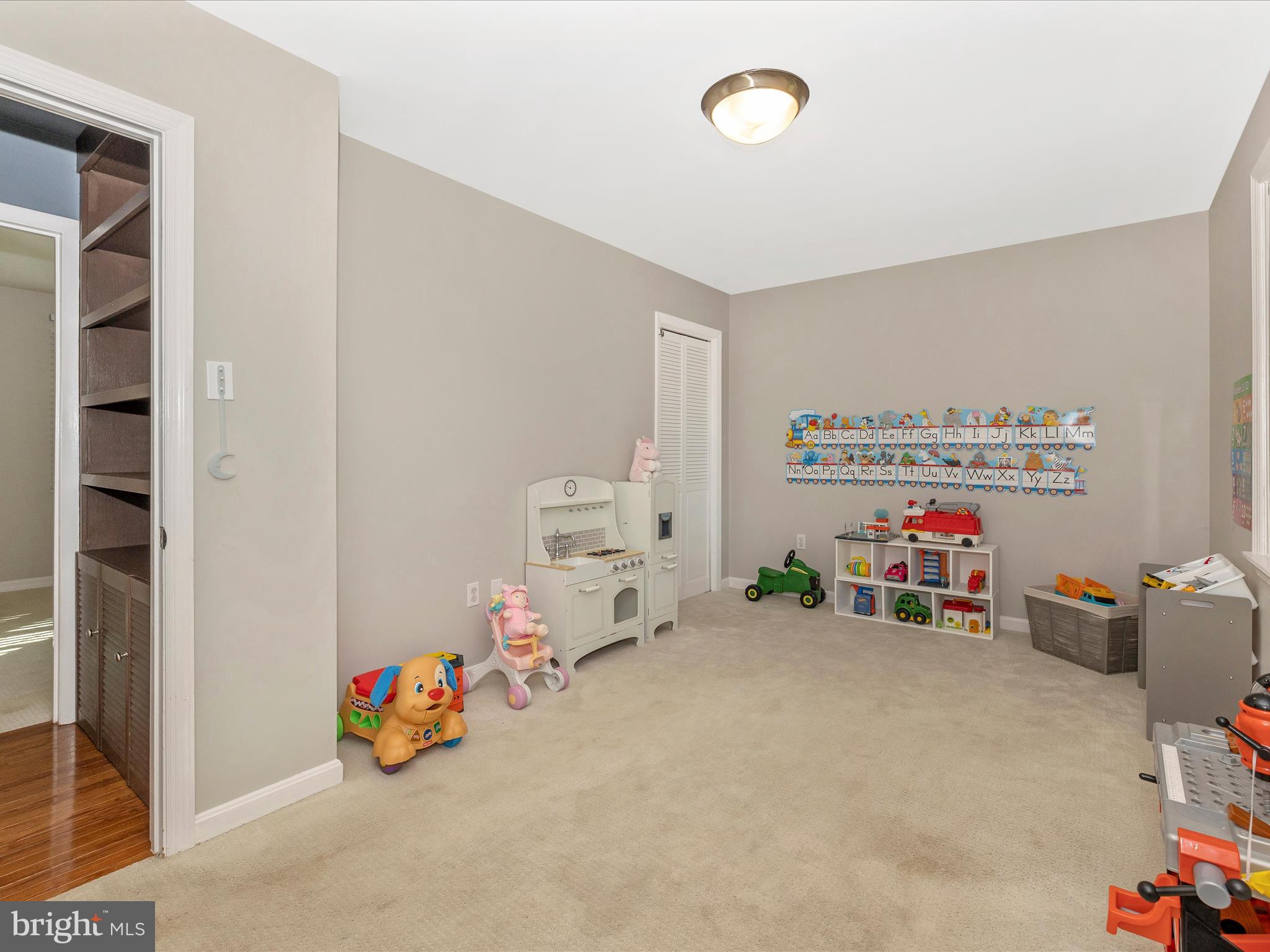 FOUNTAINDALE SOUTH - Residential