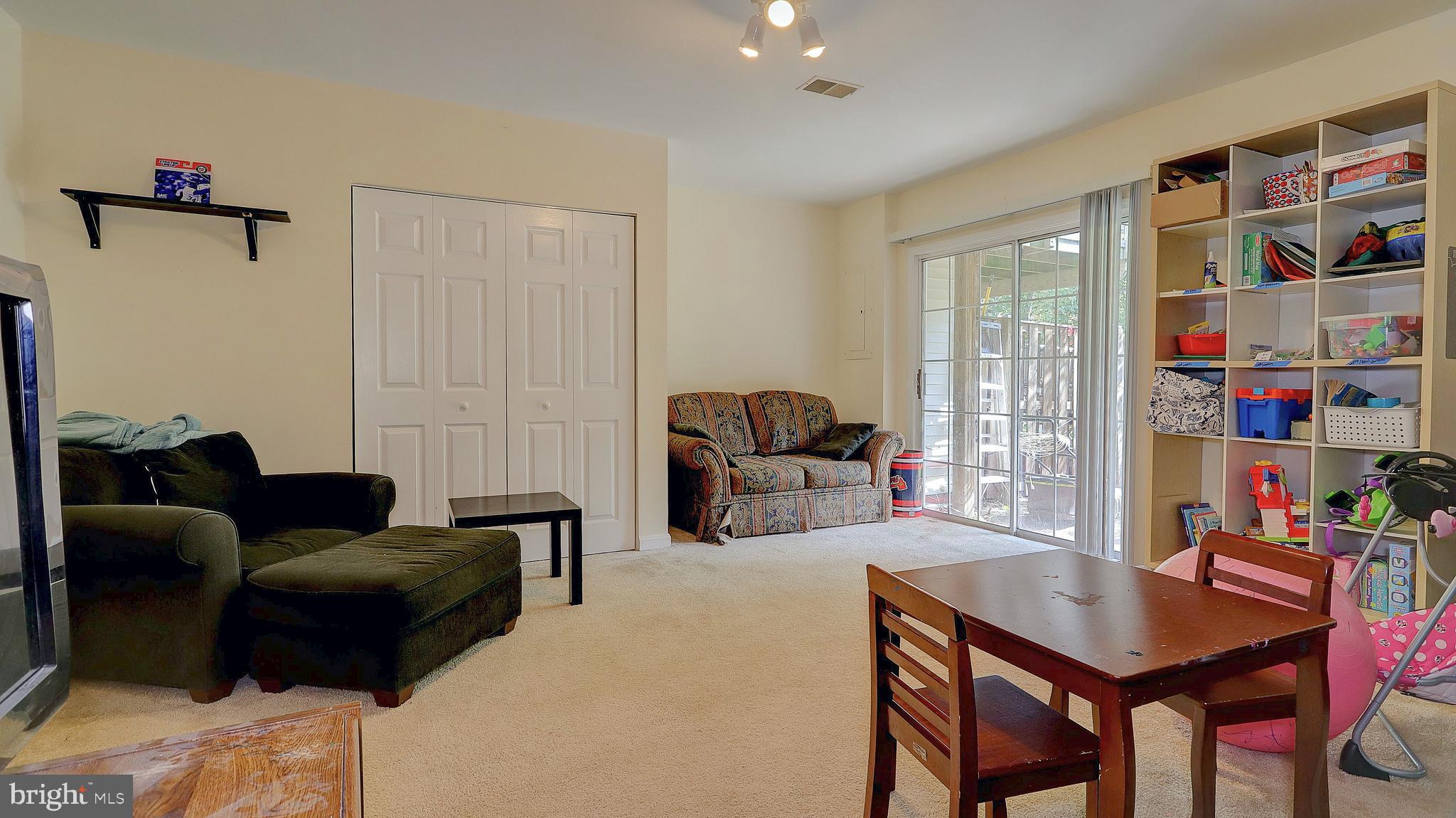 COMPTON VALLEY ESTATES - Residential