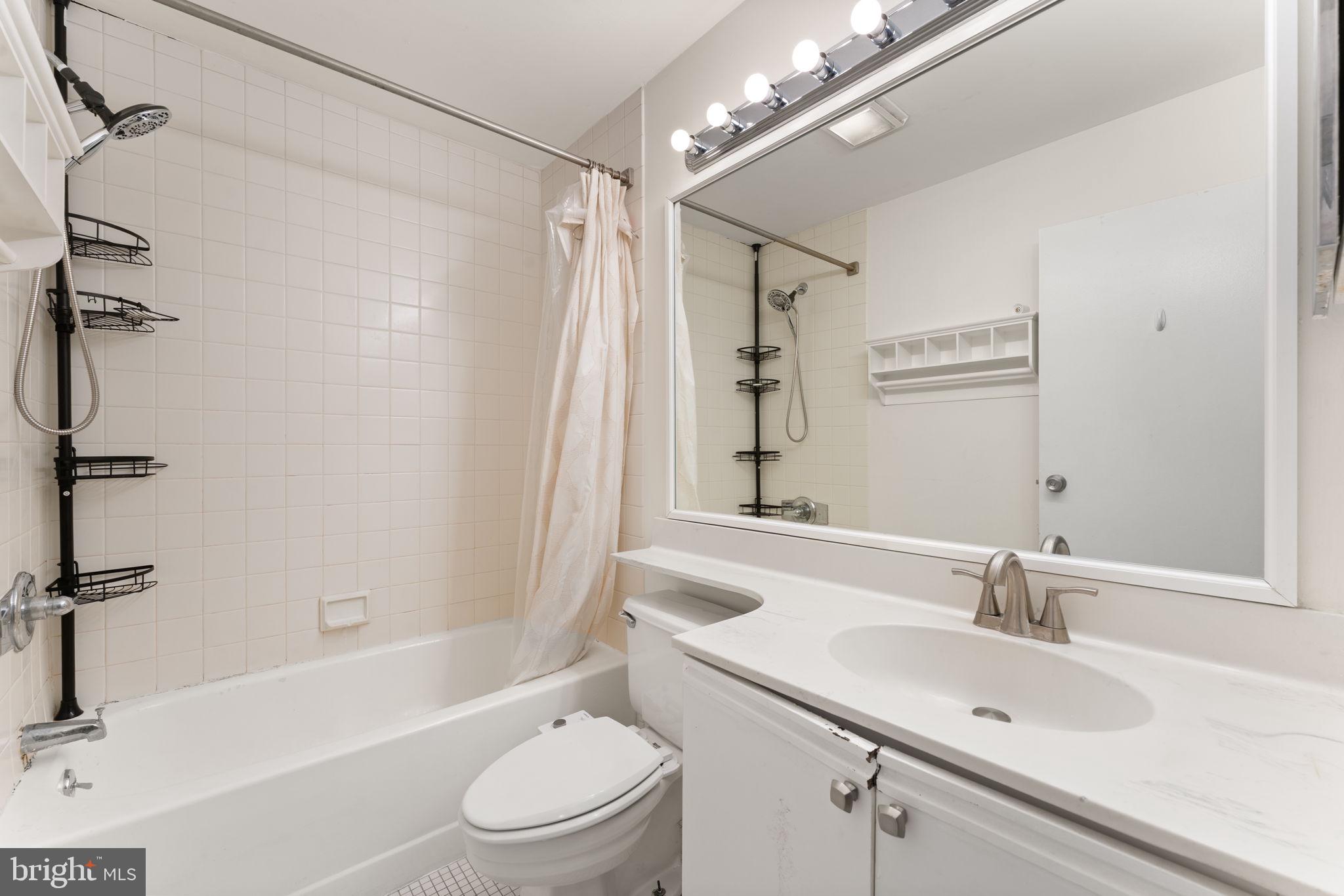 1601 SPRING GARDEN STREET M108