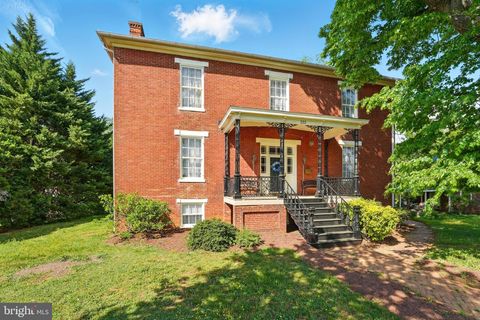 133 W FAIRVIEW ROAD CULPEPER VA 22701