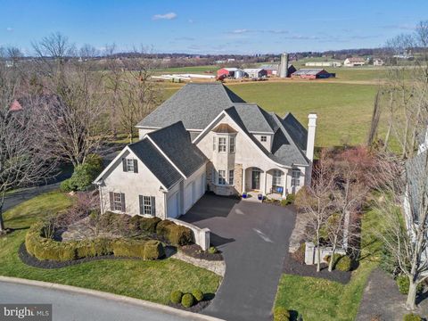 Photo of 732 GOOSE NECK DR, LITITZ, PA 17543 (MLS # PALA2031238)