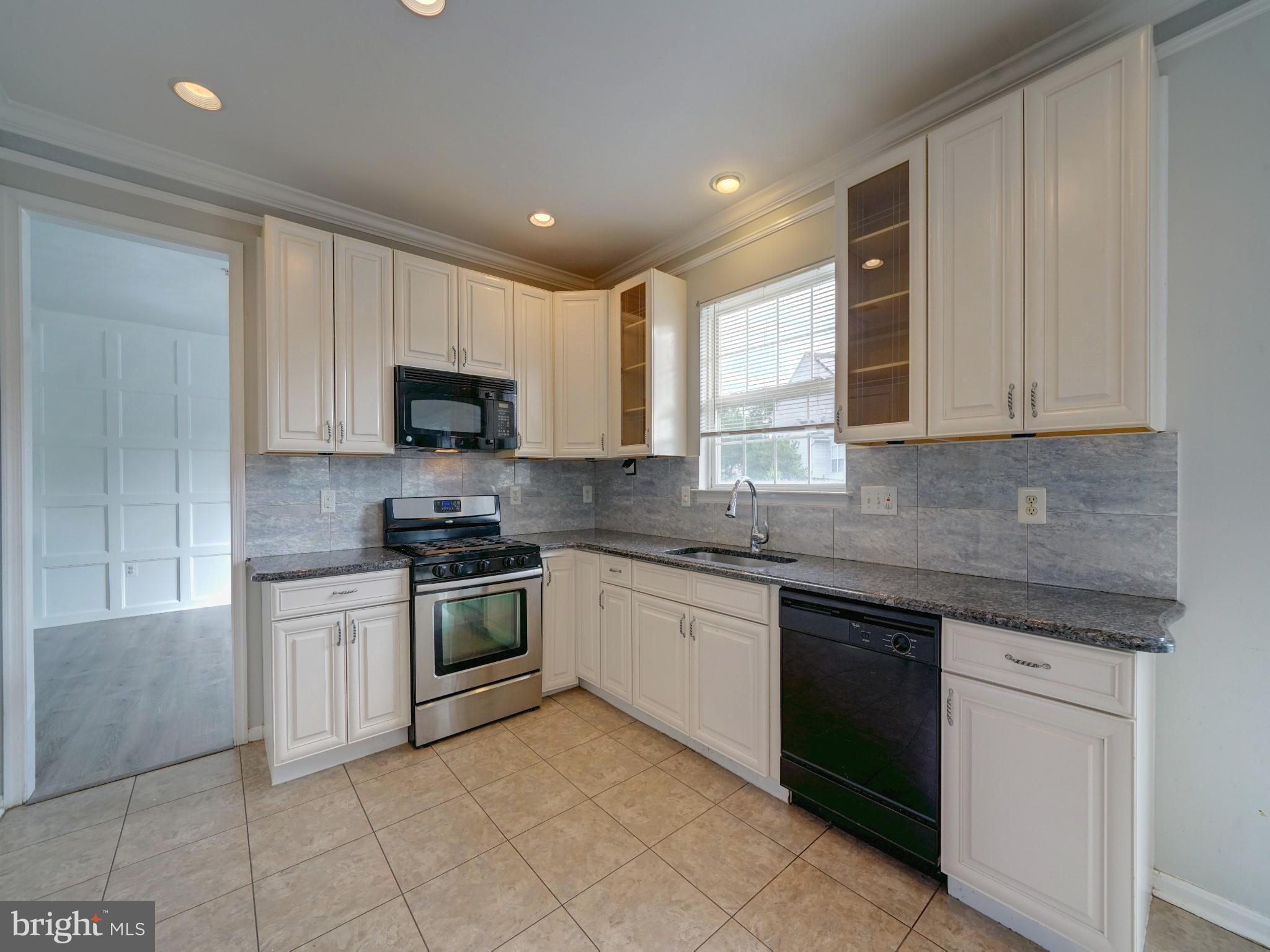 LAKEVIEW - Residential