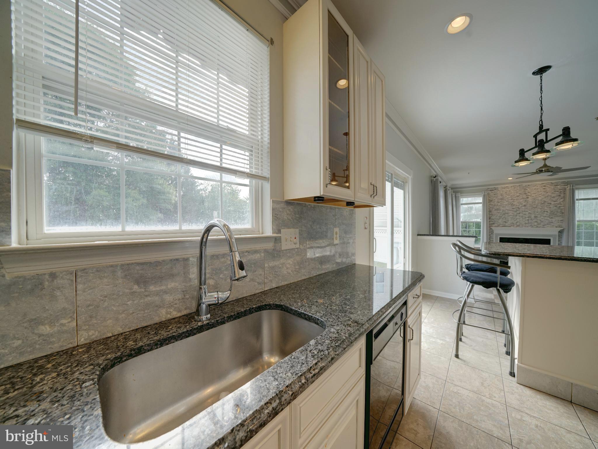 LAKEVIEW - Residential