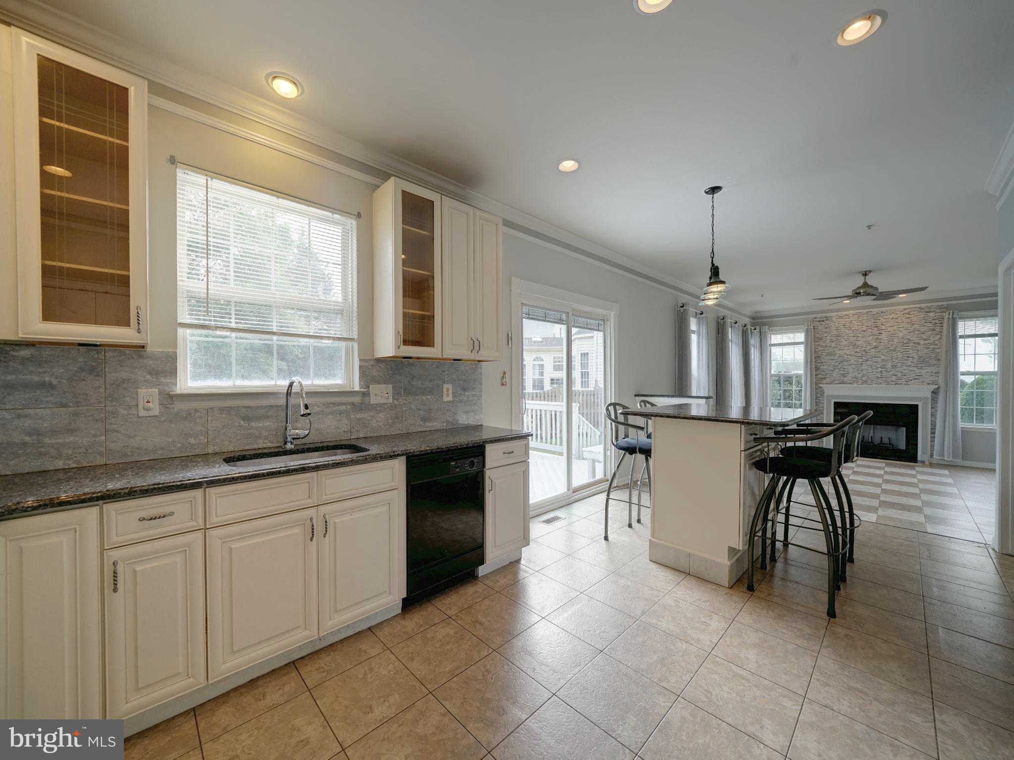 LAKEVIEW - Residential