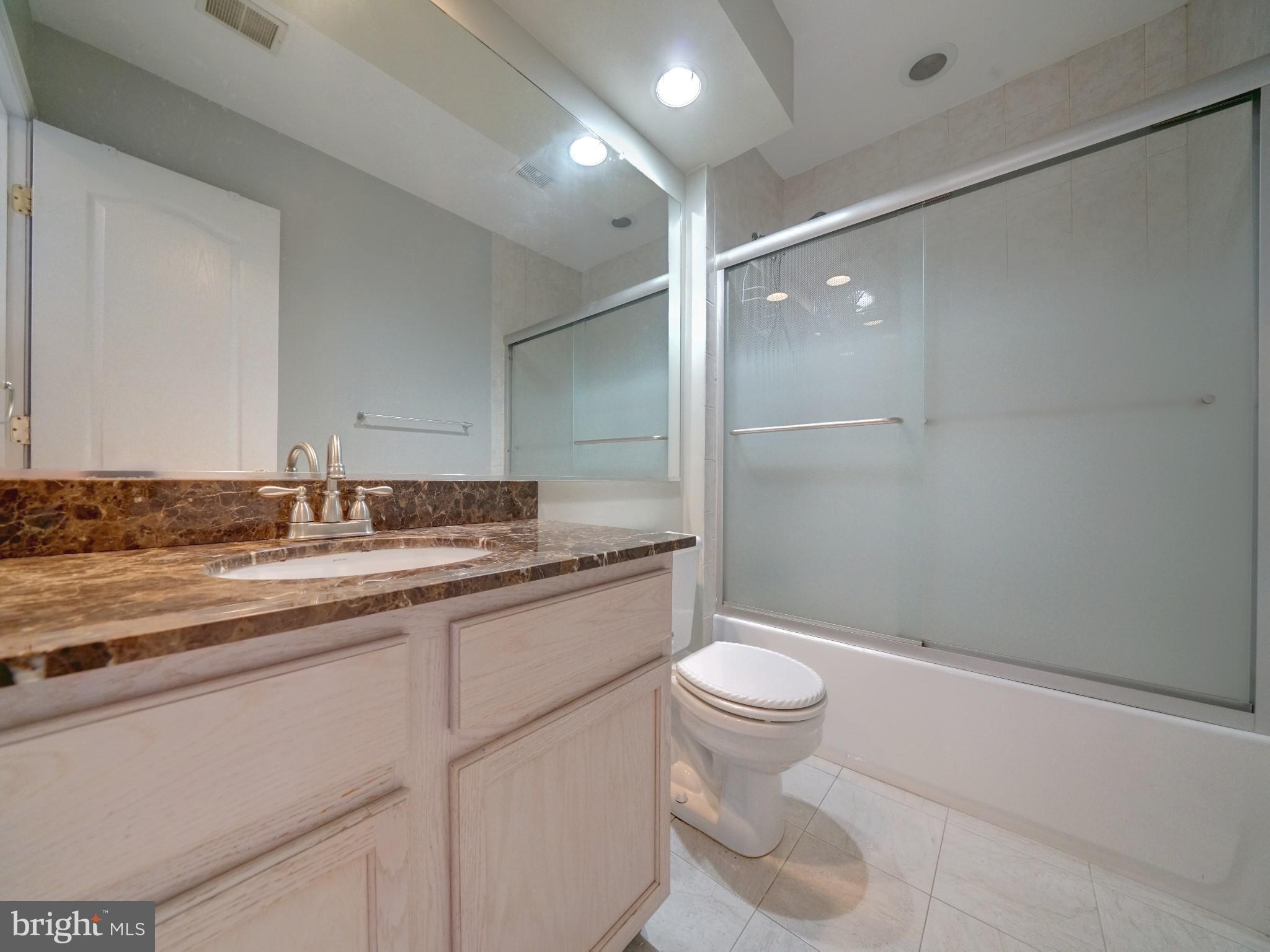 LAKEVIEW - Residential