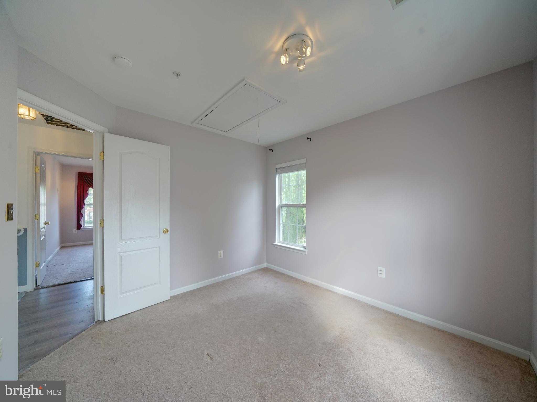 LAKEVIEW - Residential