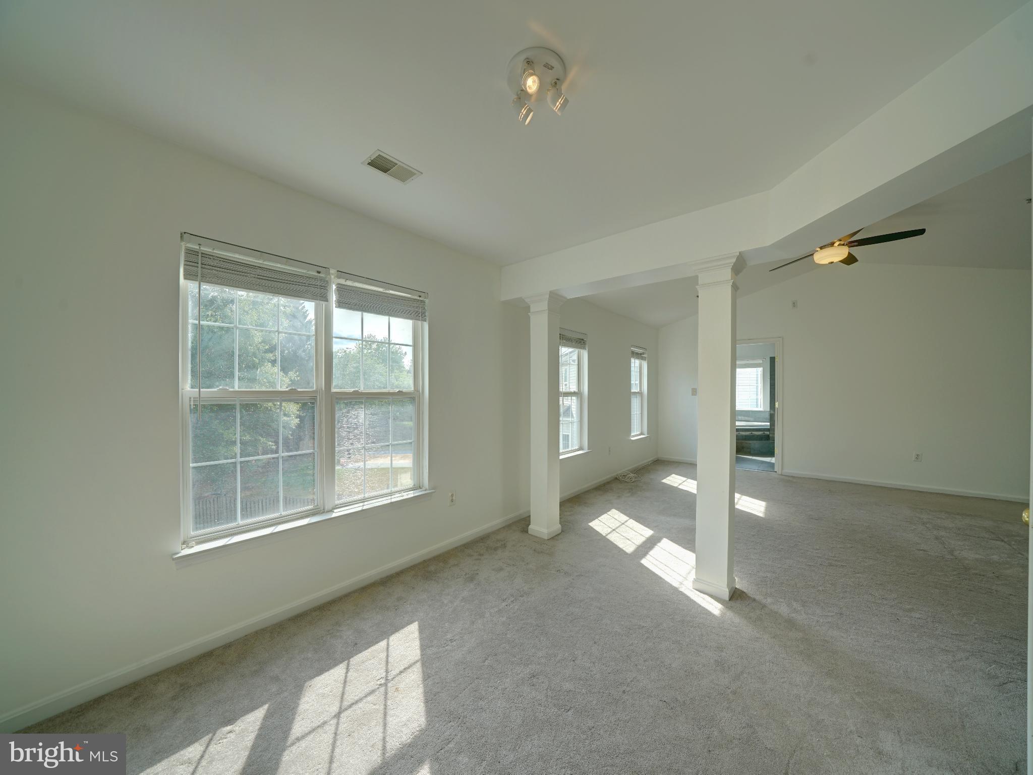 LAKEVIEW - Residential