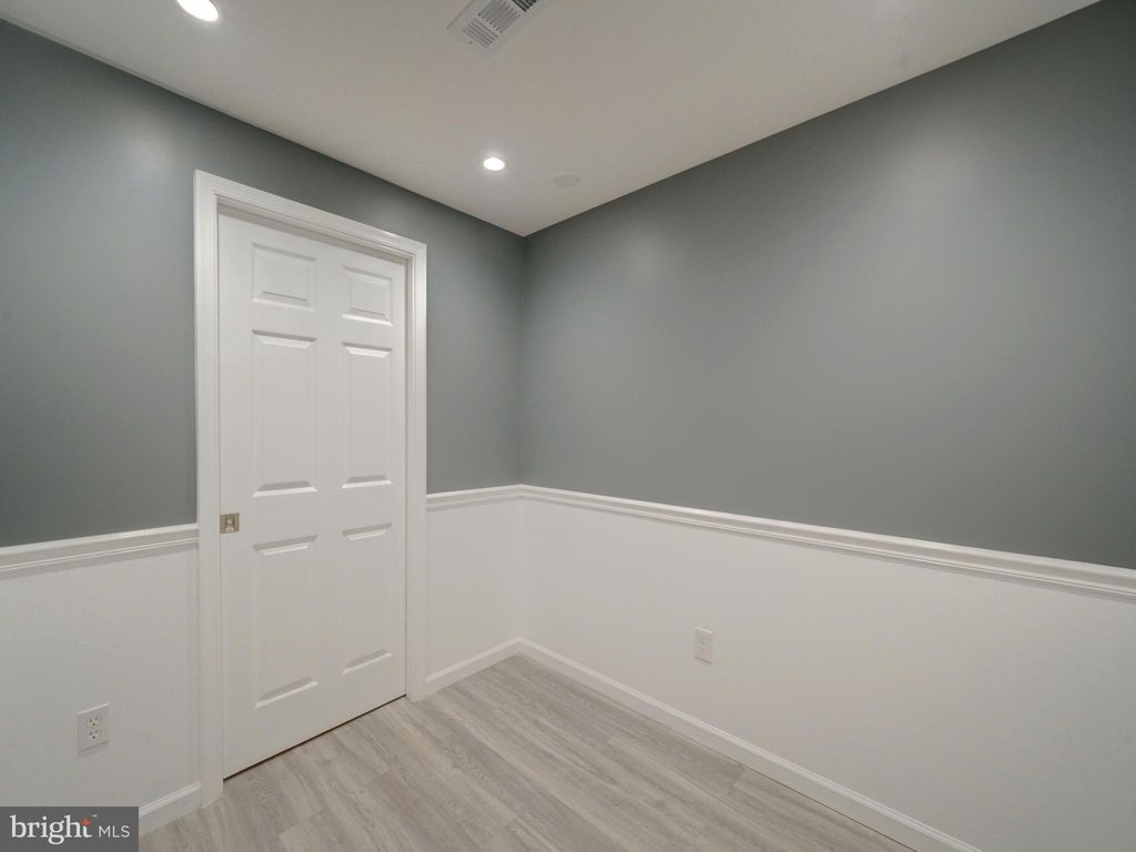 listing image 54