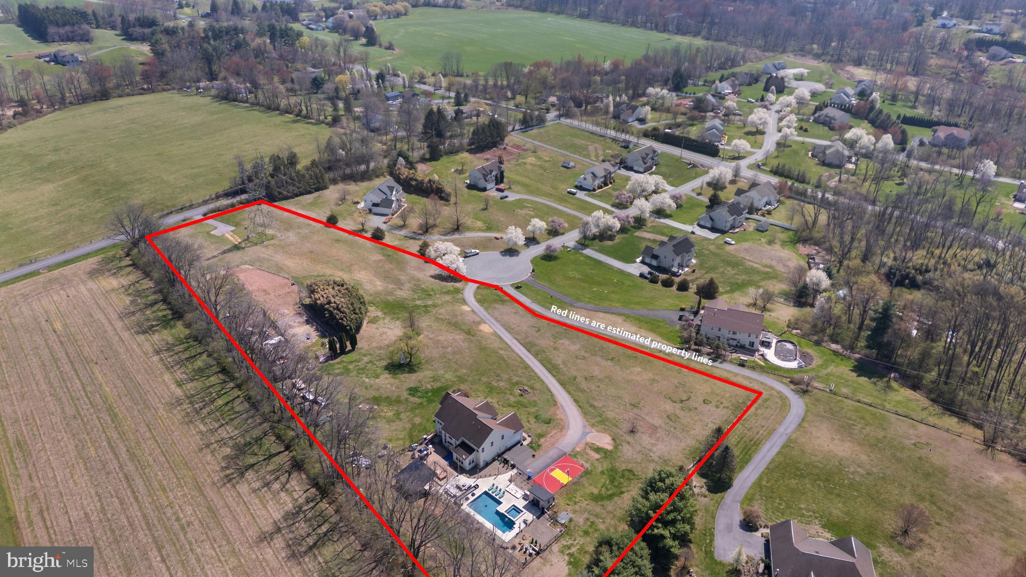 EST @ CEDAR HOLLOW - Residential