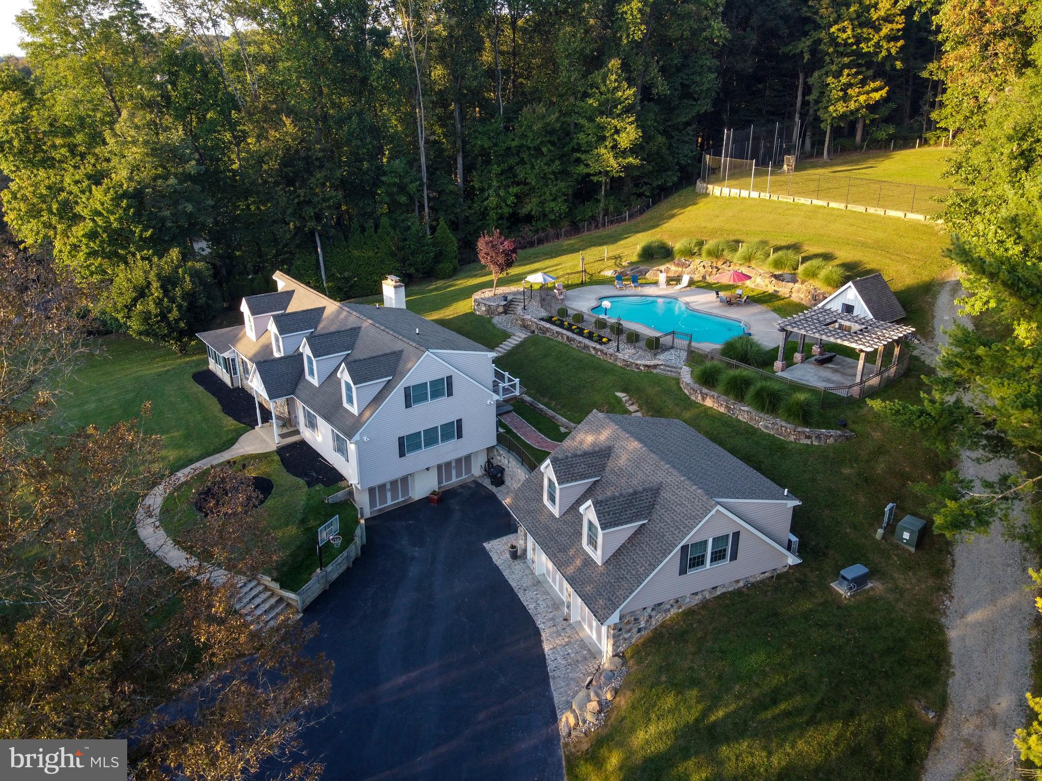 HAMILTON PLACE - Residential