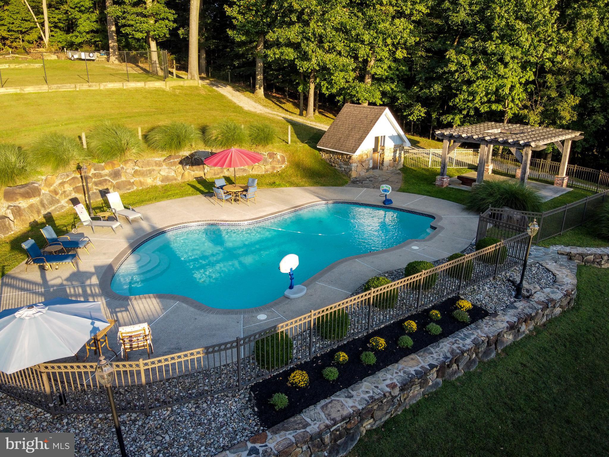 HAMILTON PLACE - Residential