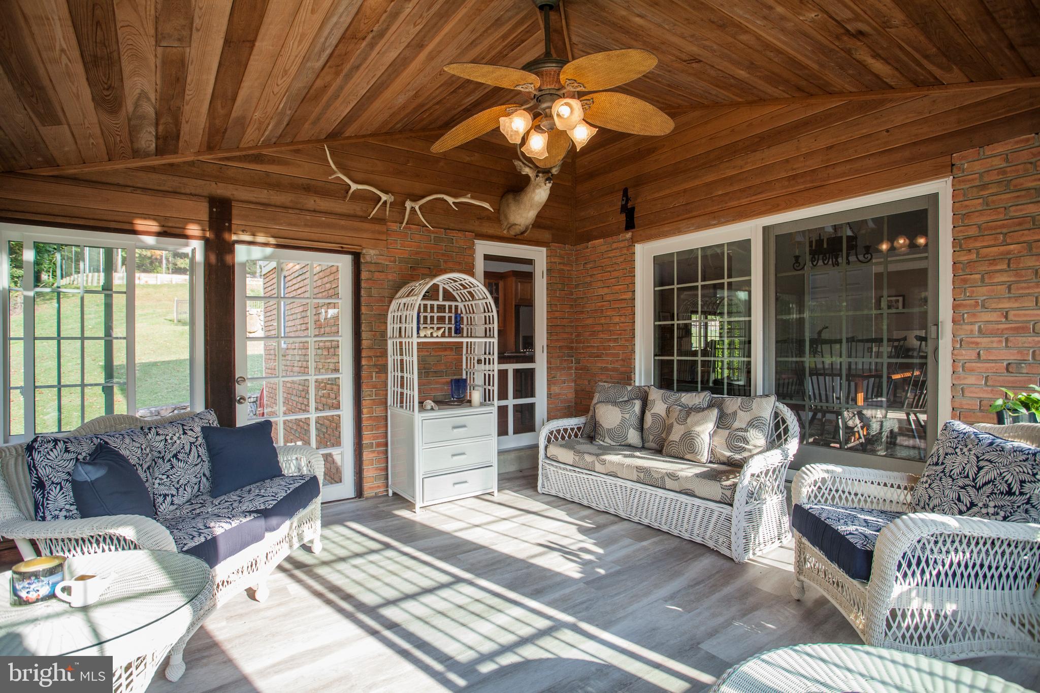 HAMILTON PLACE - Residential