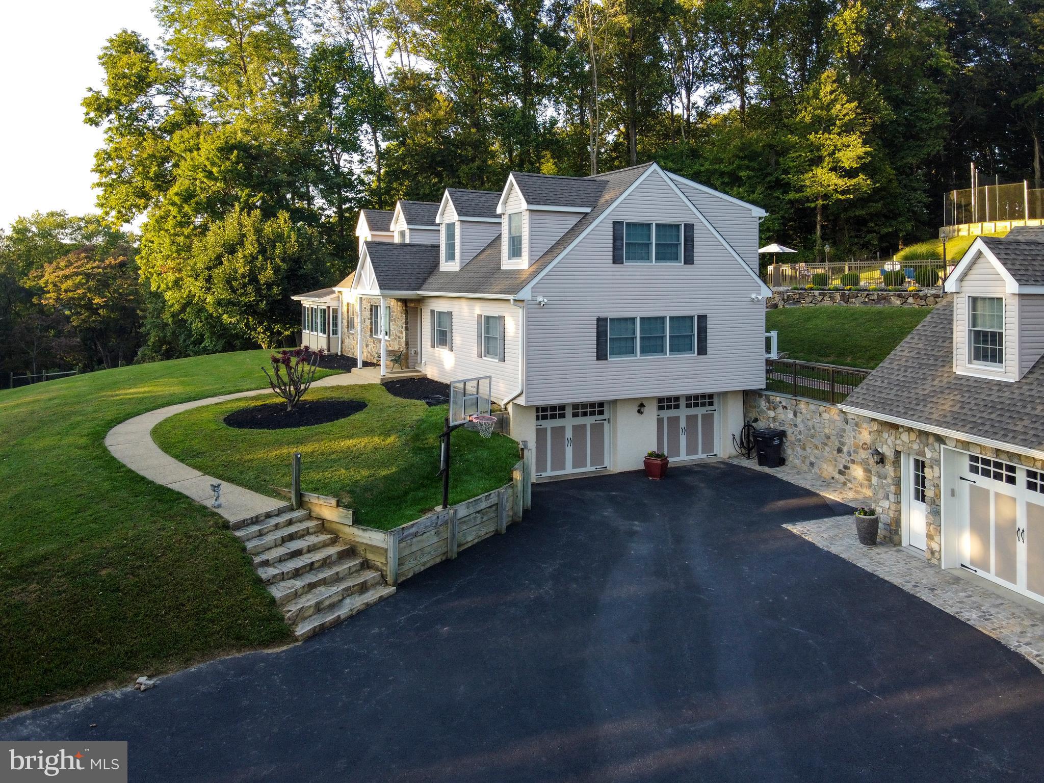 HAMILTON PLACE - Residential