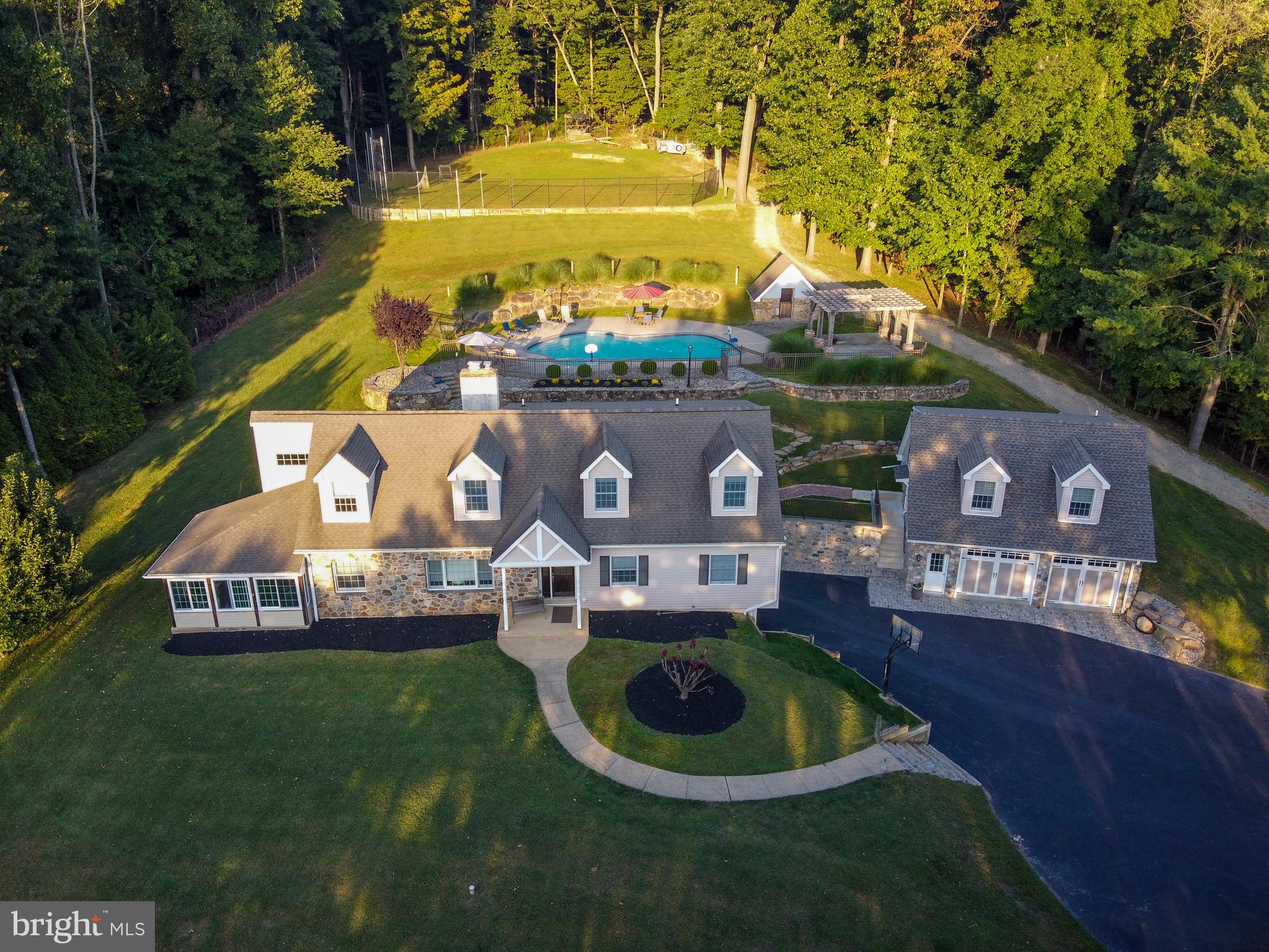 HAMILTON PLACE - Residential