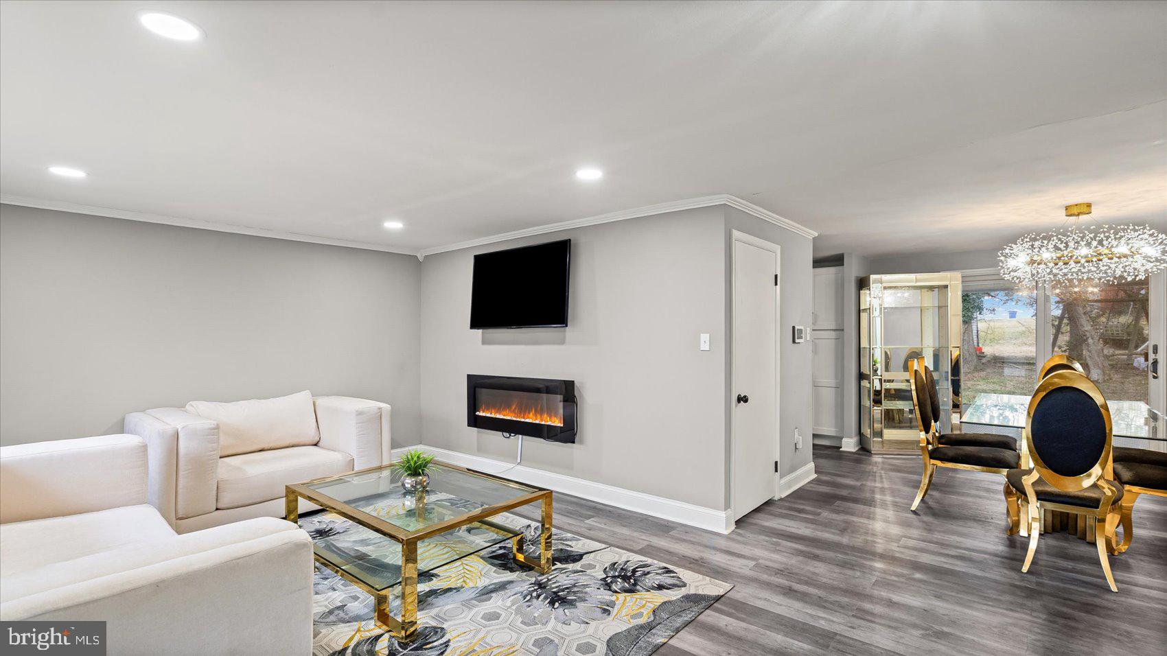 CHARTWELL - Residential