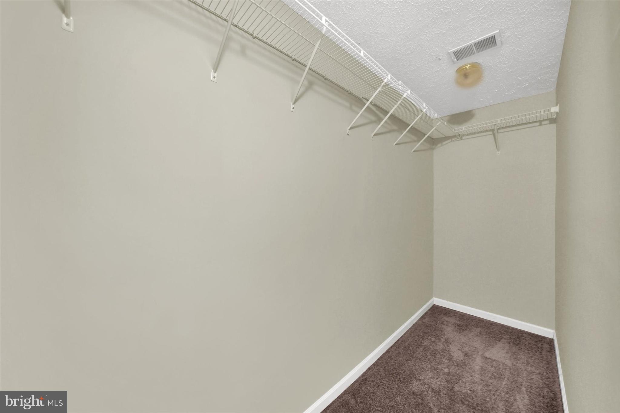 IRWINS CHOICE - Residential Lease