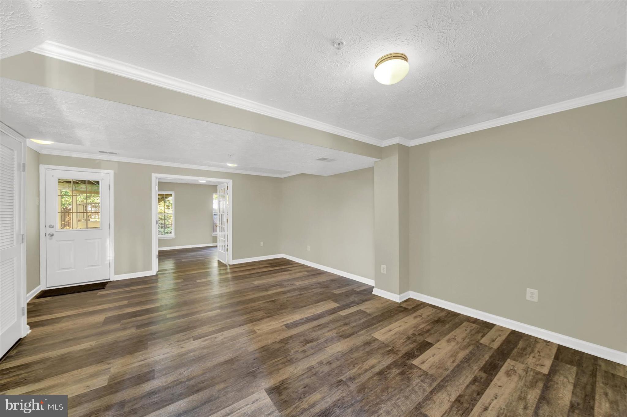 IRWINS CHOICE - Residential Lease