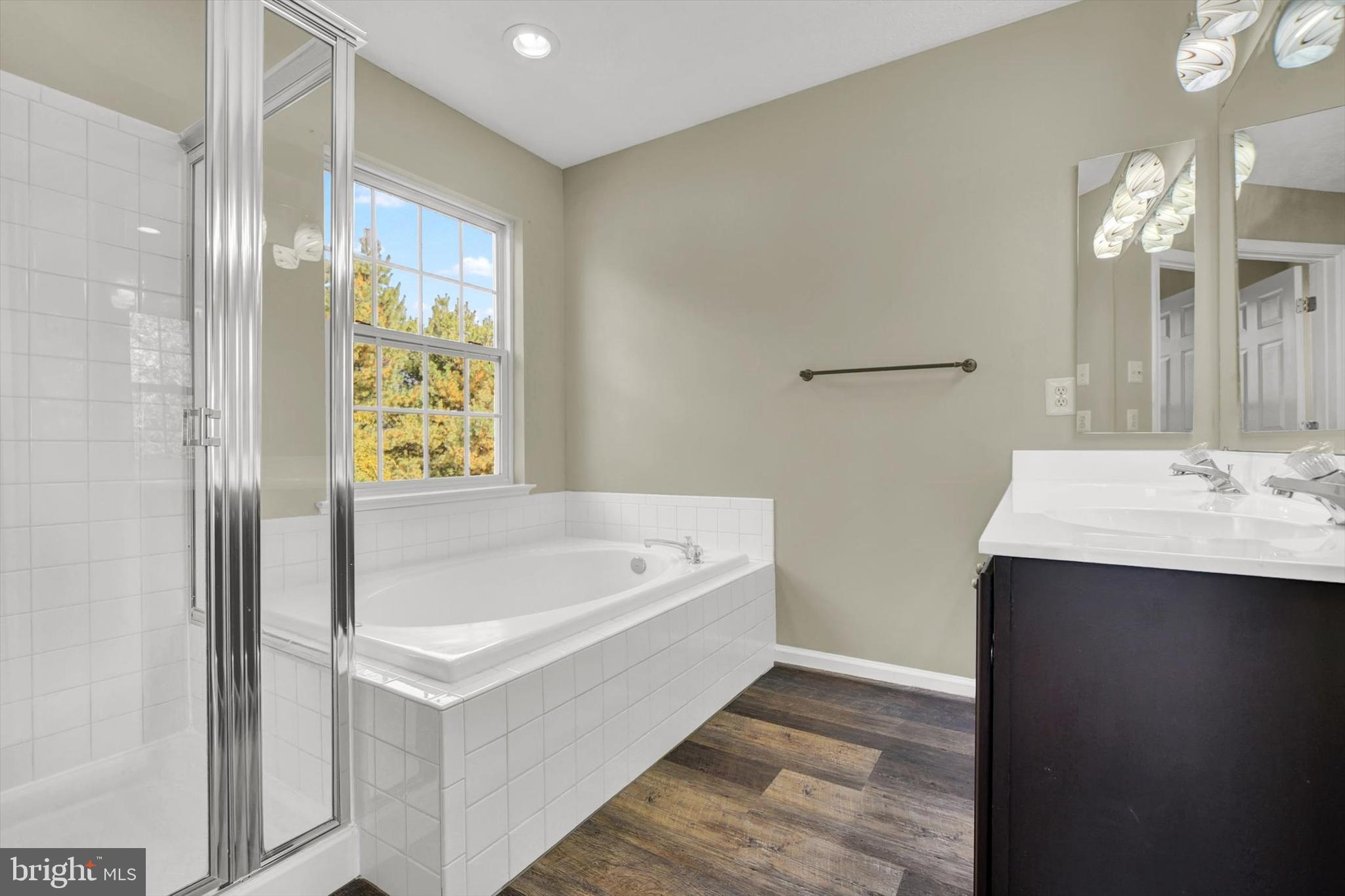 IRWINS CHOICE - Residential Lease