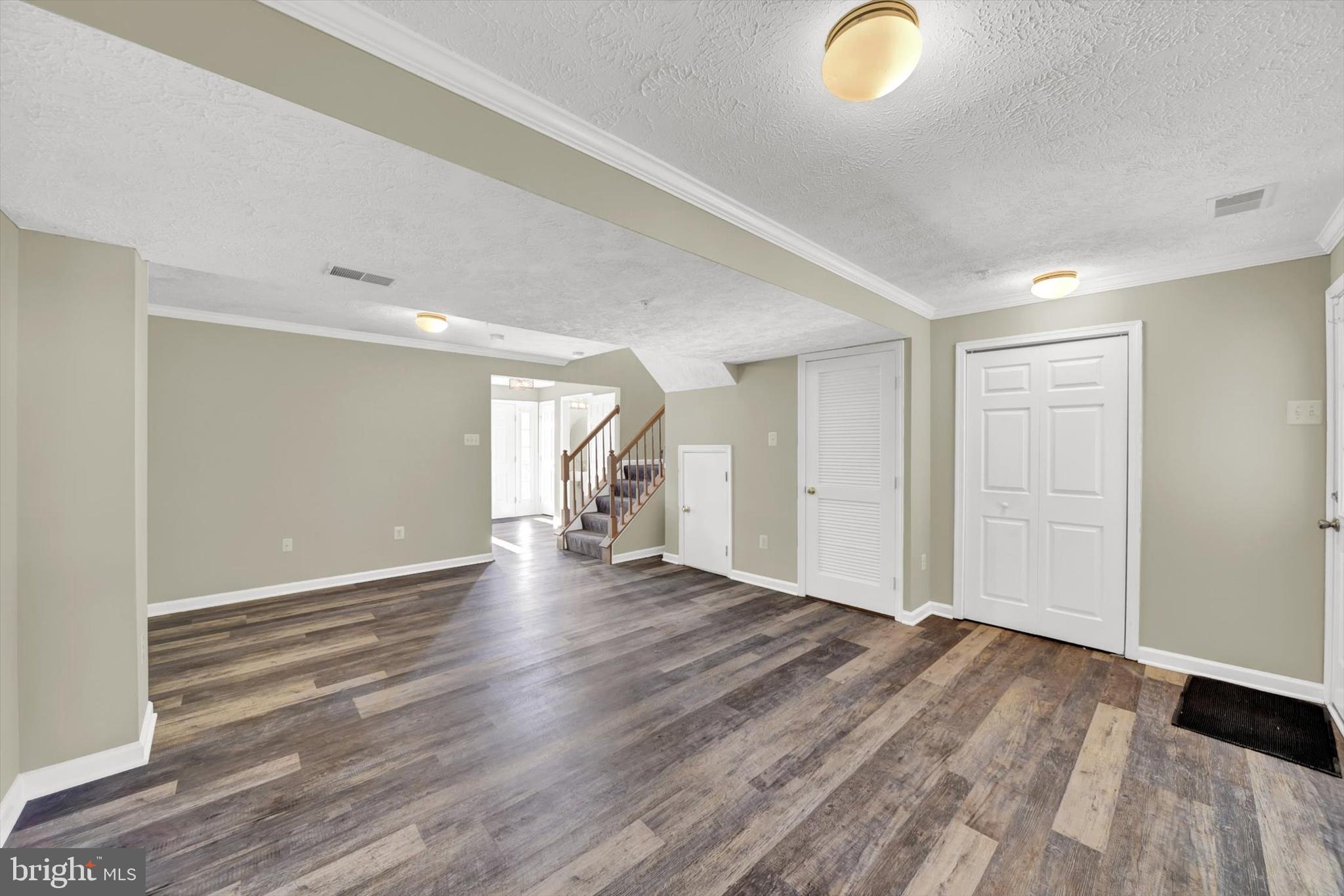 IRWINS CHOICE - Residential Lease