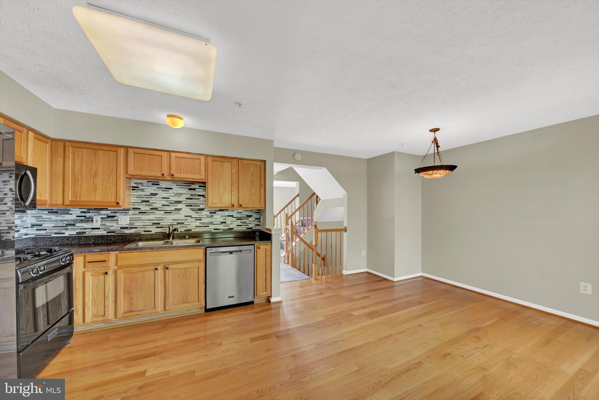 IRWINS CHOICE - Residential Lease