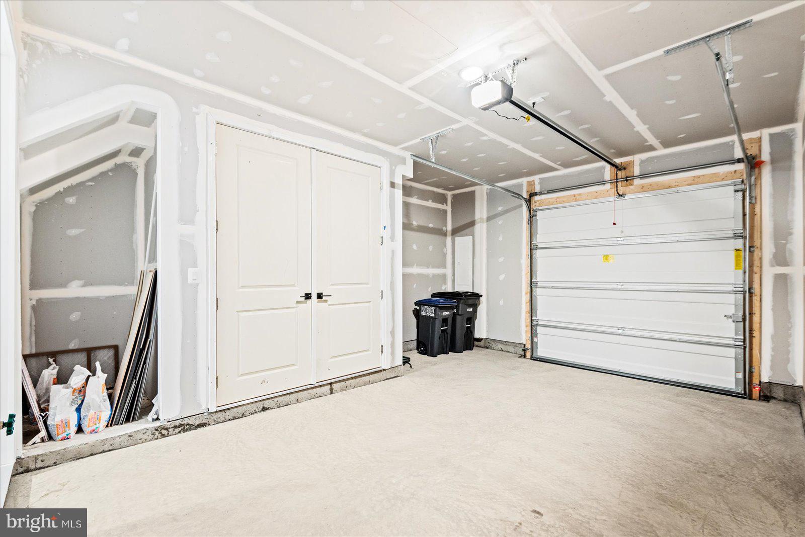 THE GROVE AT JACKSON VILLAGE - Residential Lease