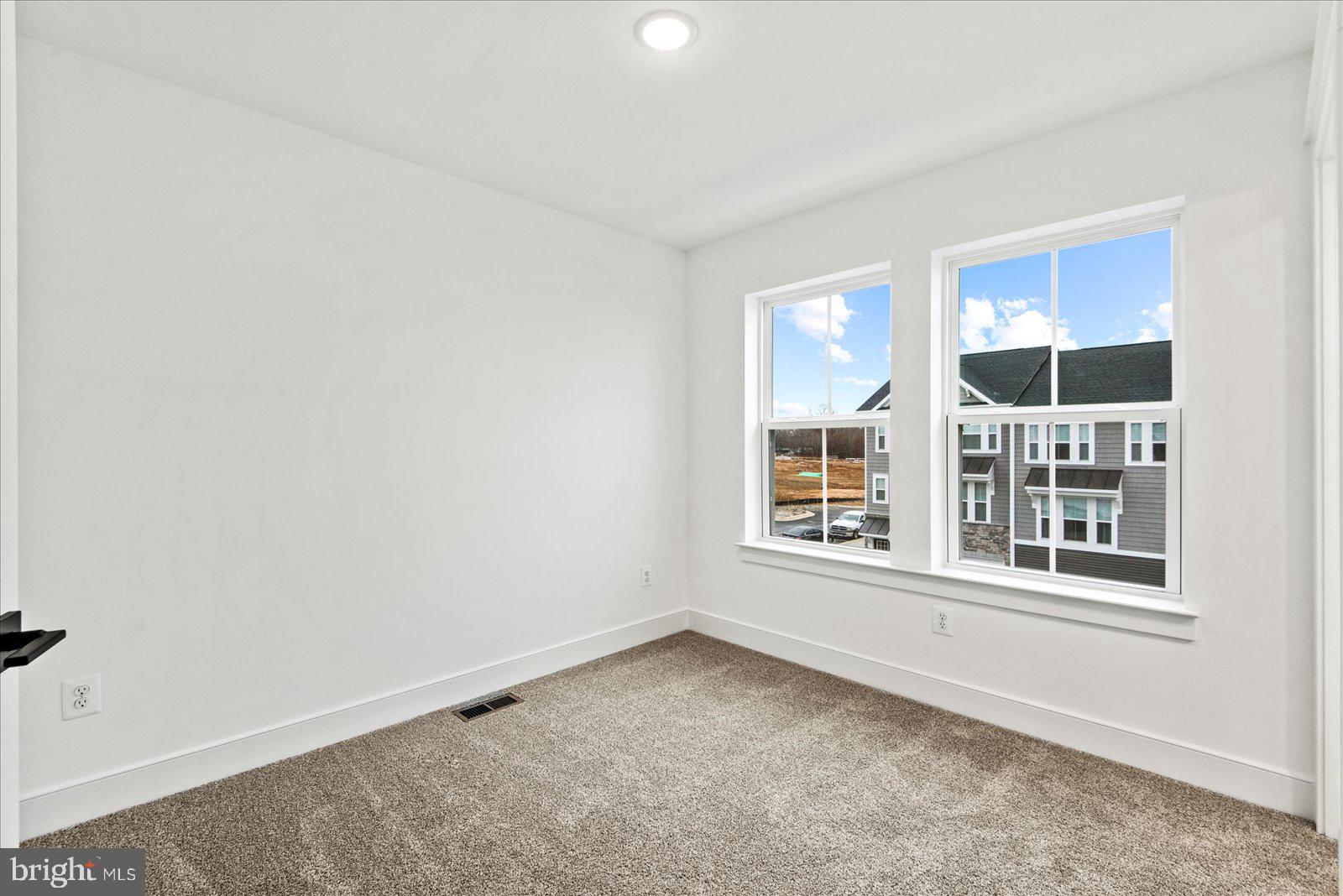 THE GROVE AT JACKSON VILLAGE - Residential Lease