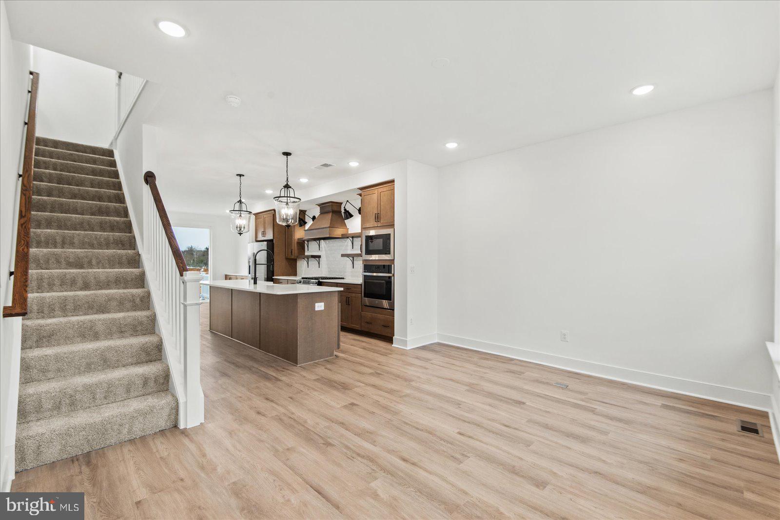 THE GROVE AT JACKSON VILLAGE - Residential Lease