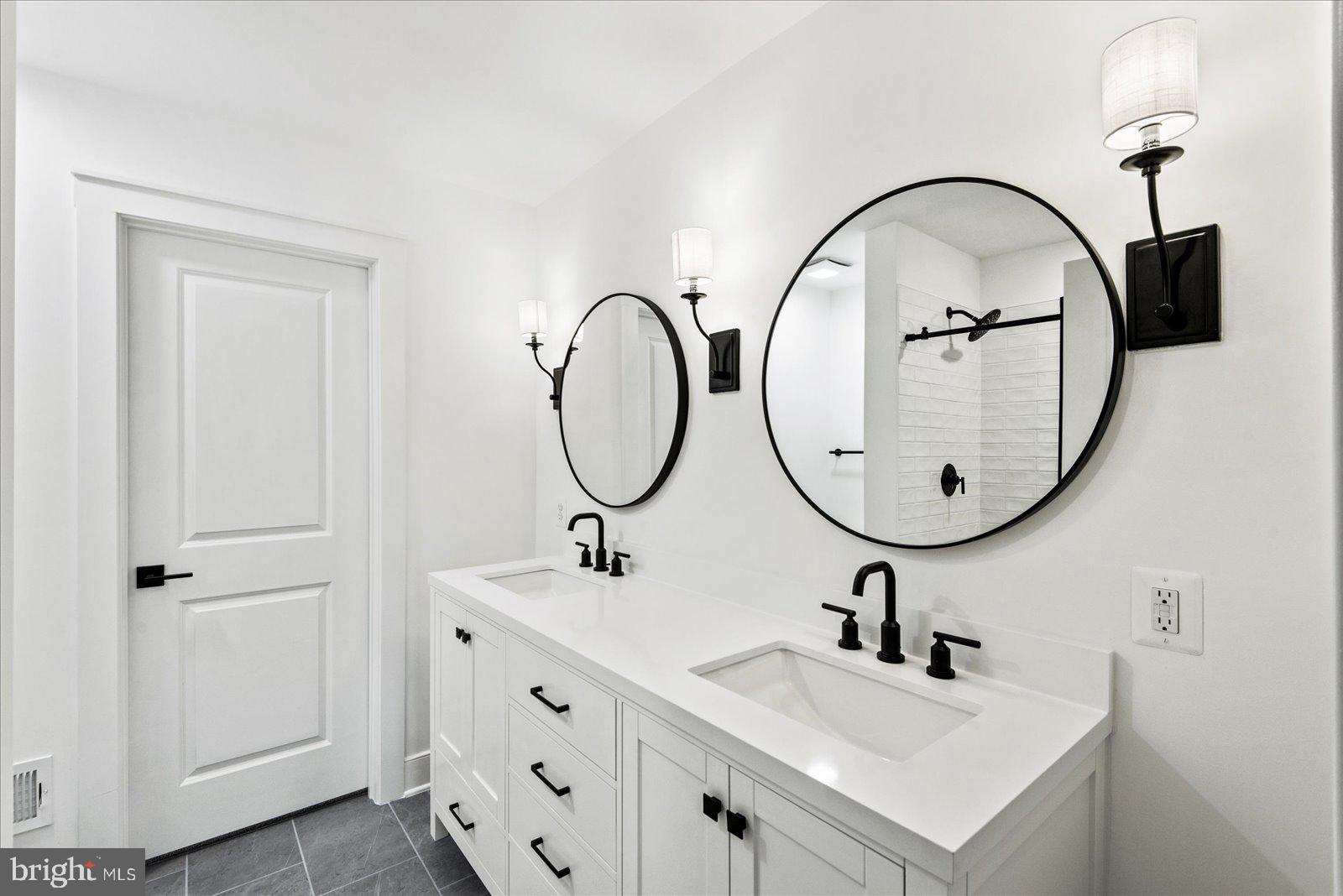 THE GROVE AT JACKSON VILLAGE - Residential Lease