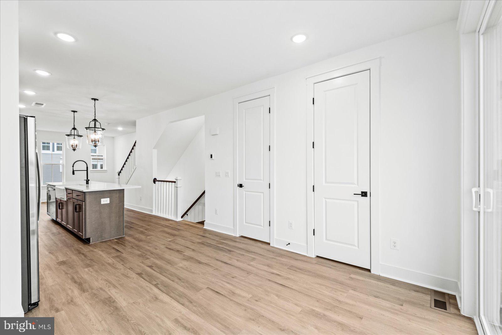 THE GROVE AT JACKSON VILLAGE - Residential Lease