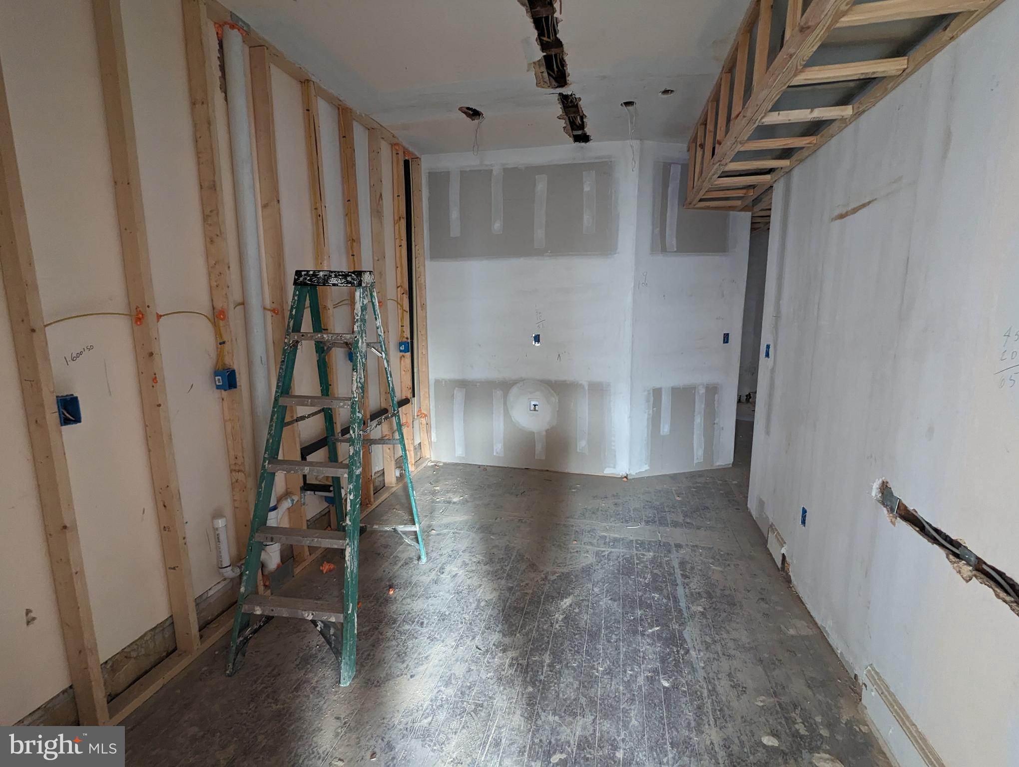 STATION NORTH ARTS DISTRICT - Residential