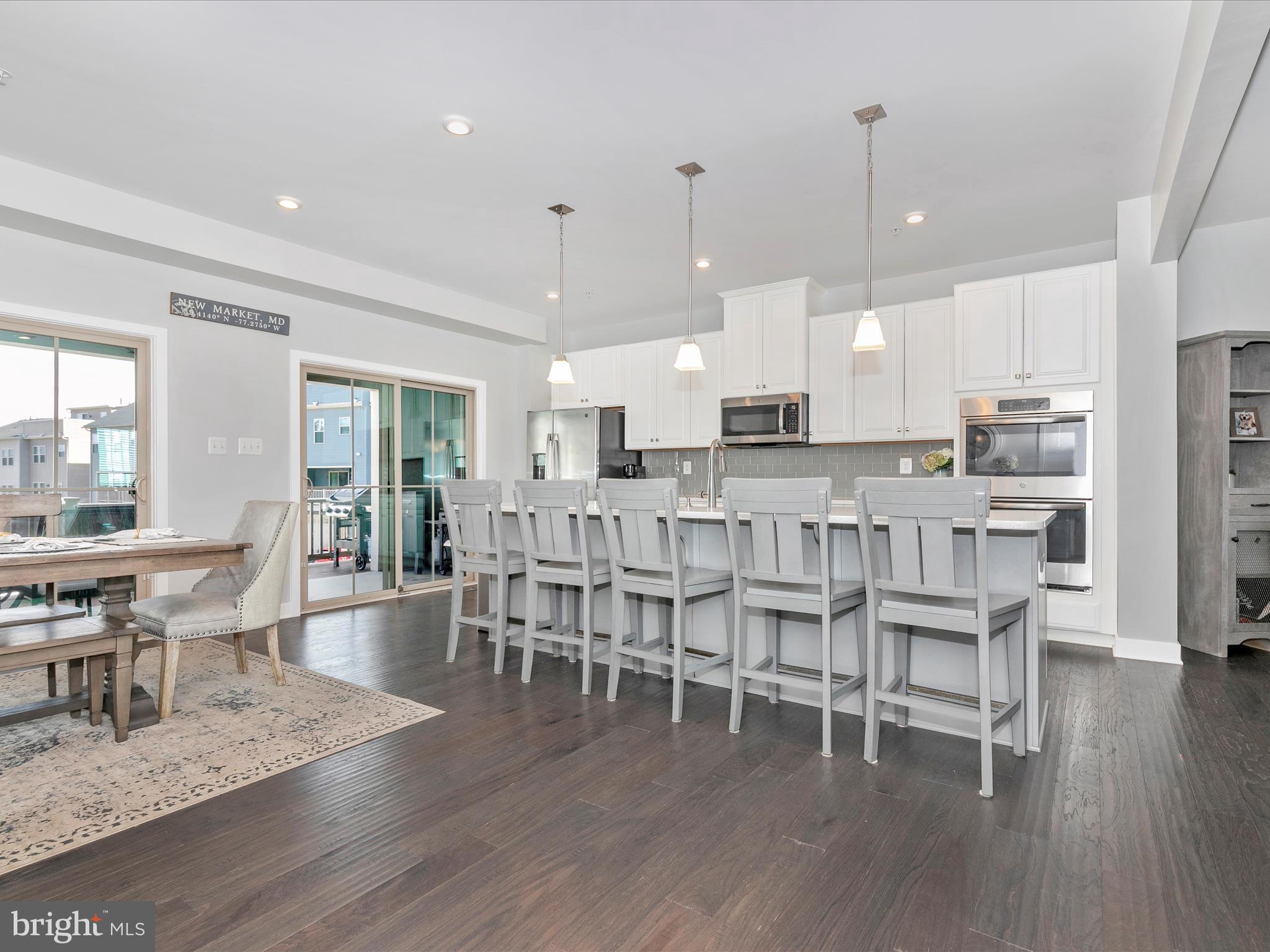 LAKE LINGANORE TOWN CENTER - Residential