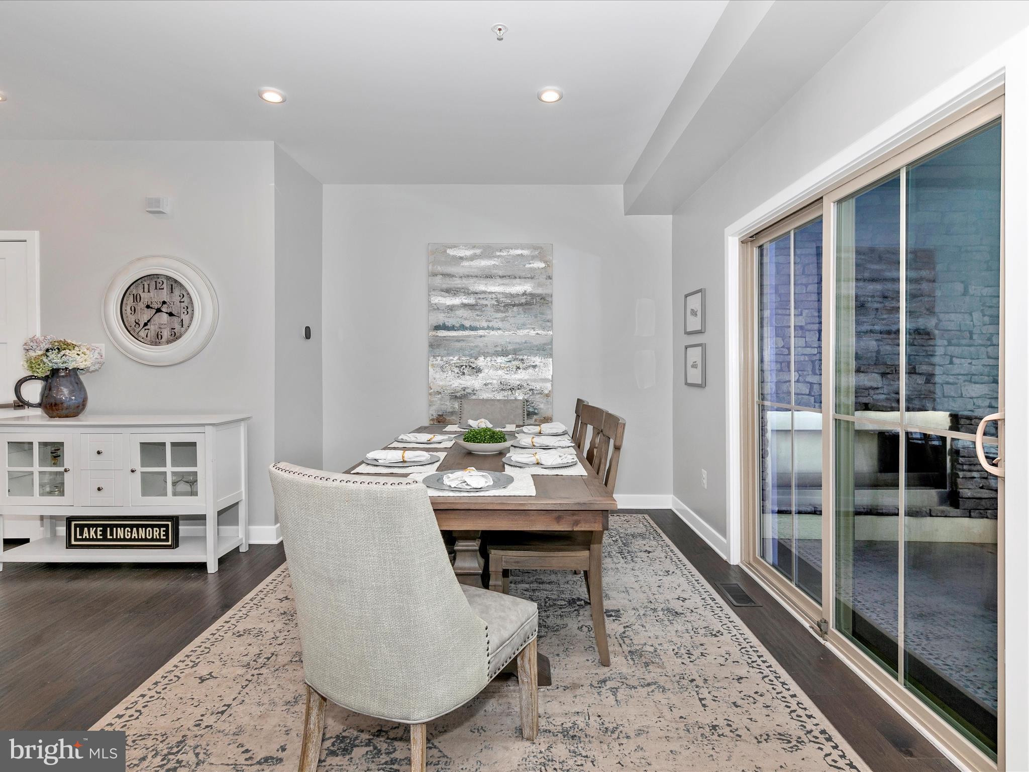 LAKE LINGANORE TOWN CENTER - Residential