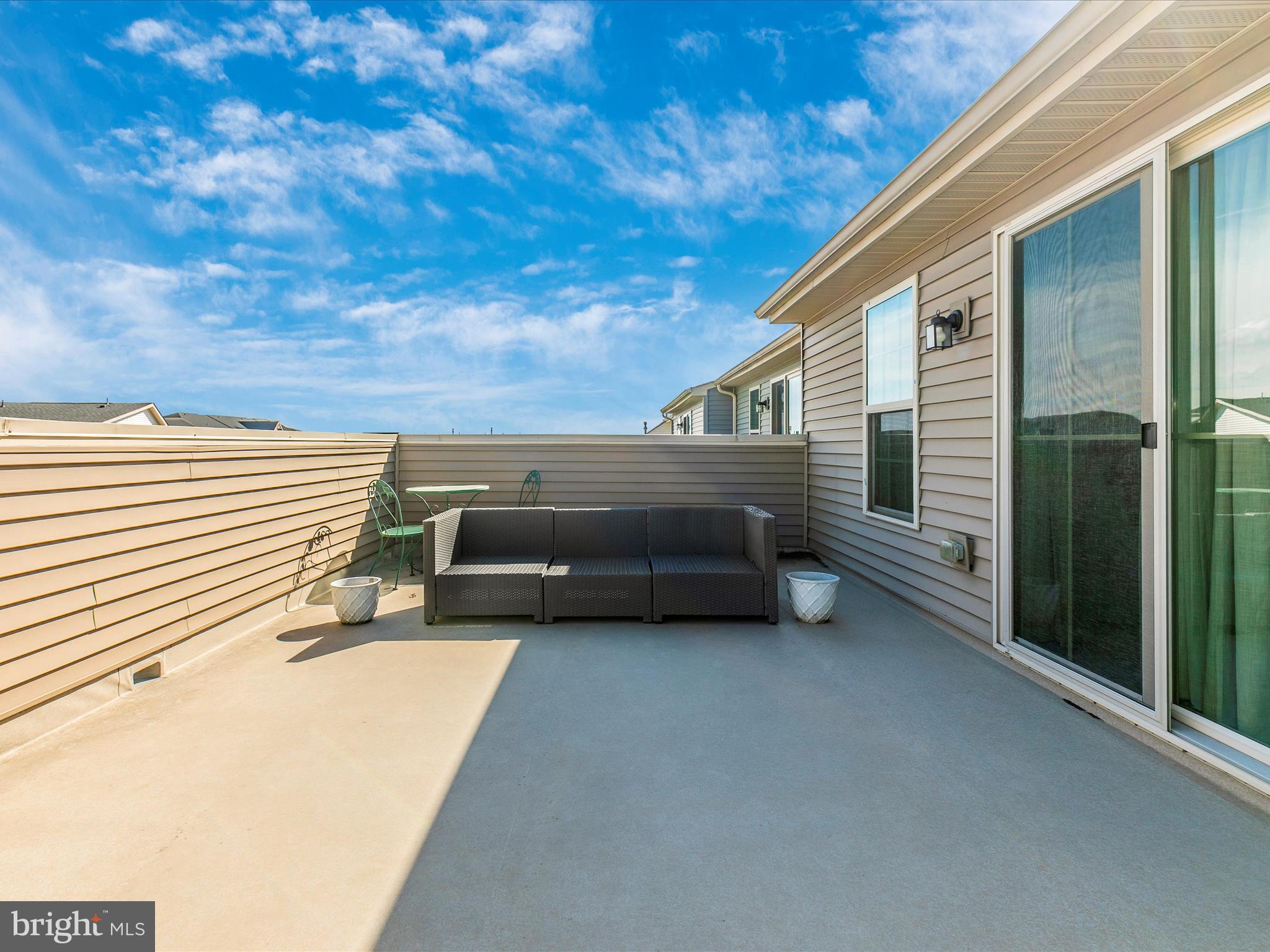 LAKE LINGANORE TOWN CENTER - Residential