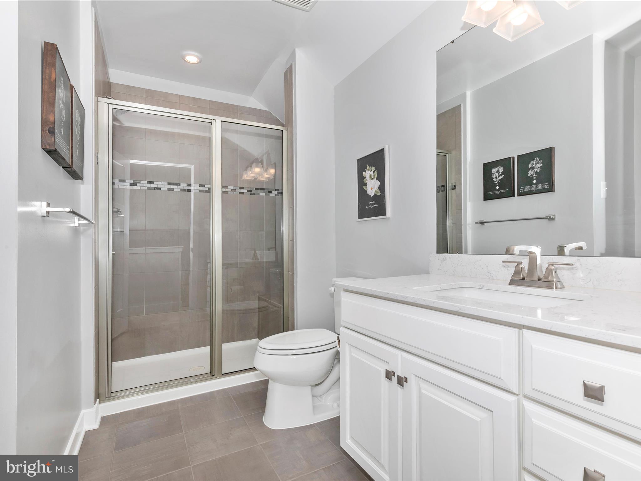 LAKE LINGANORE TOWN CENTER - Residential