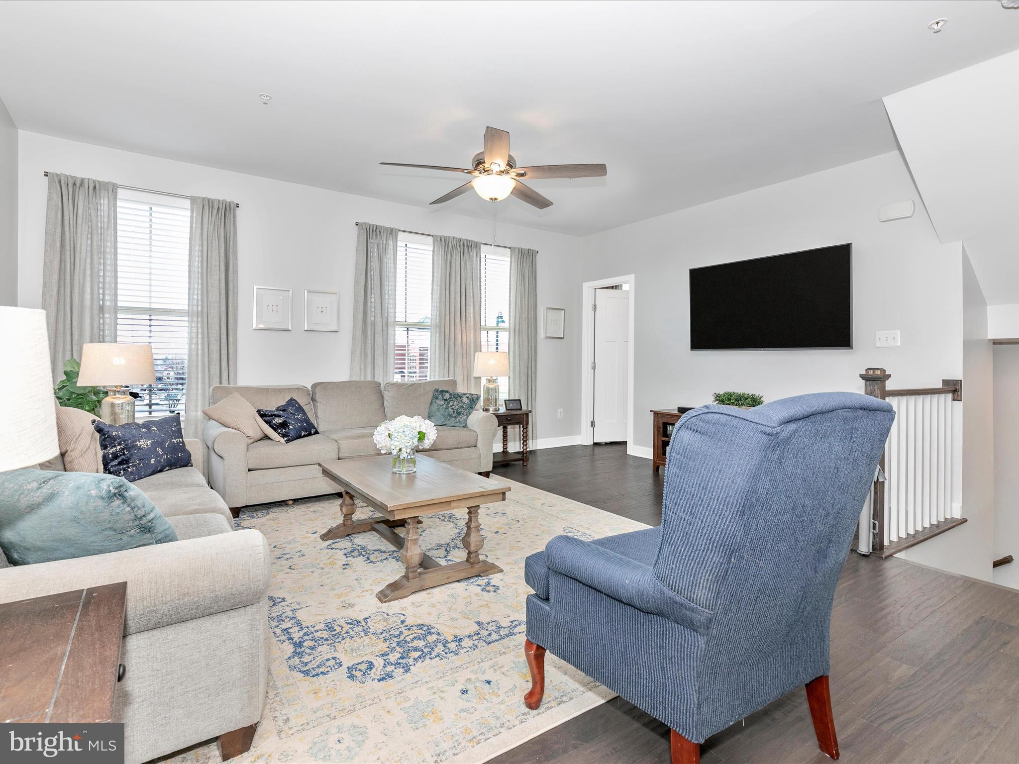 LAKE LINGANORE TOWN CENTER - Residential