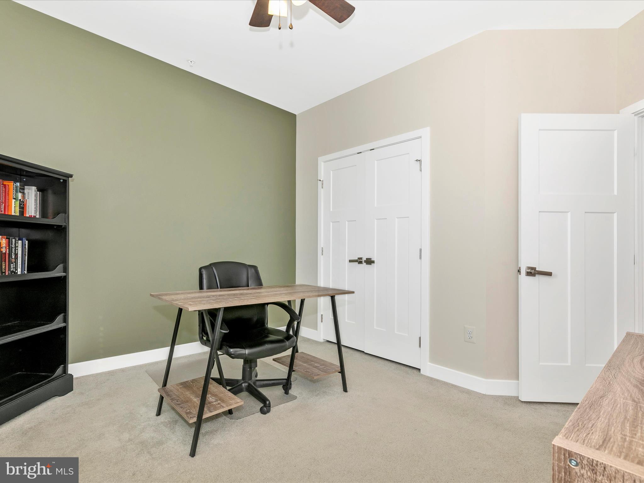 LAKE LINGANORE TOWN CENTER - Residential