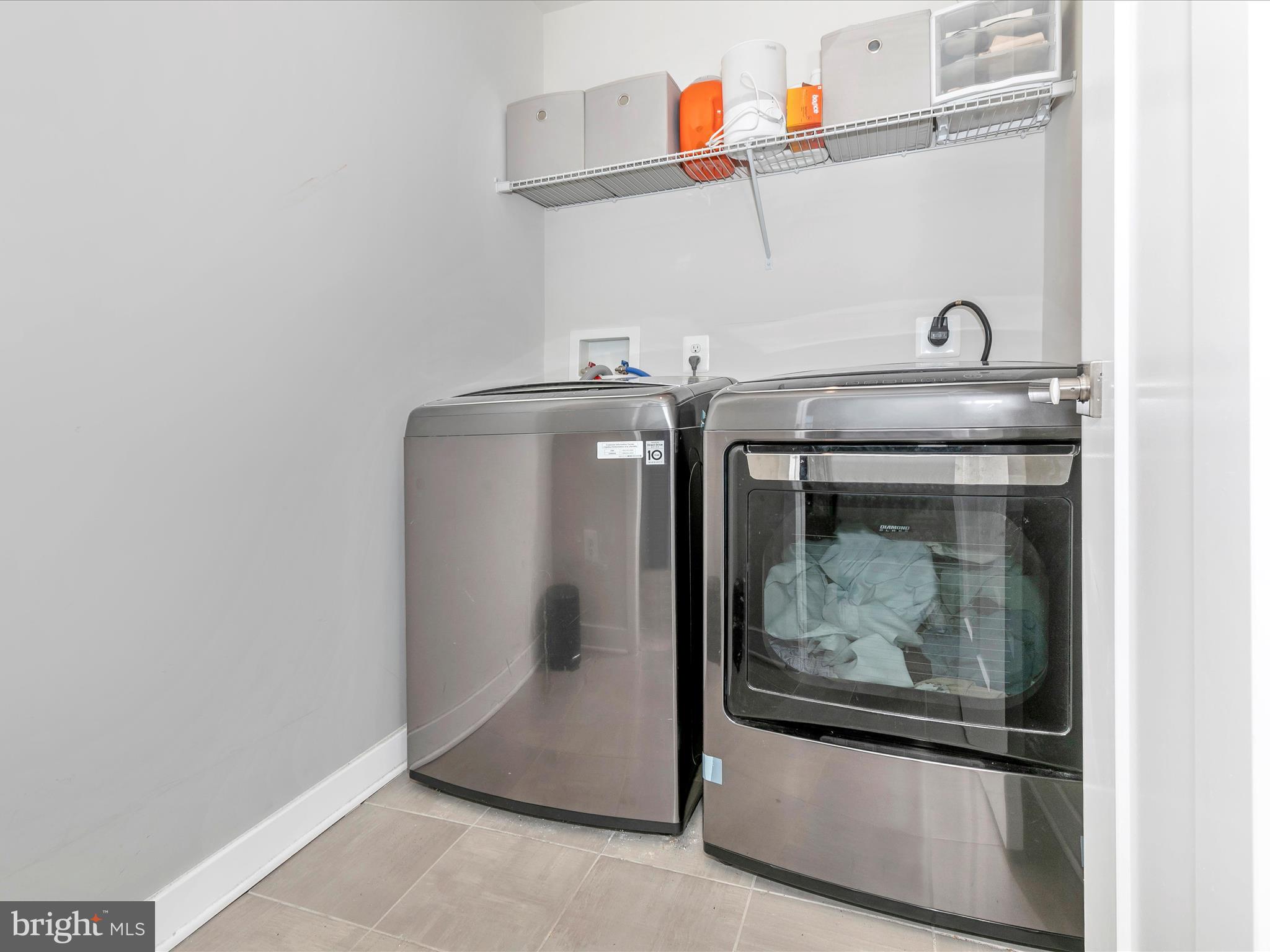 LAKE LINGANORE TOWN CENTER - Residential