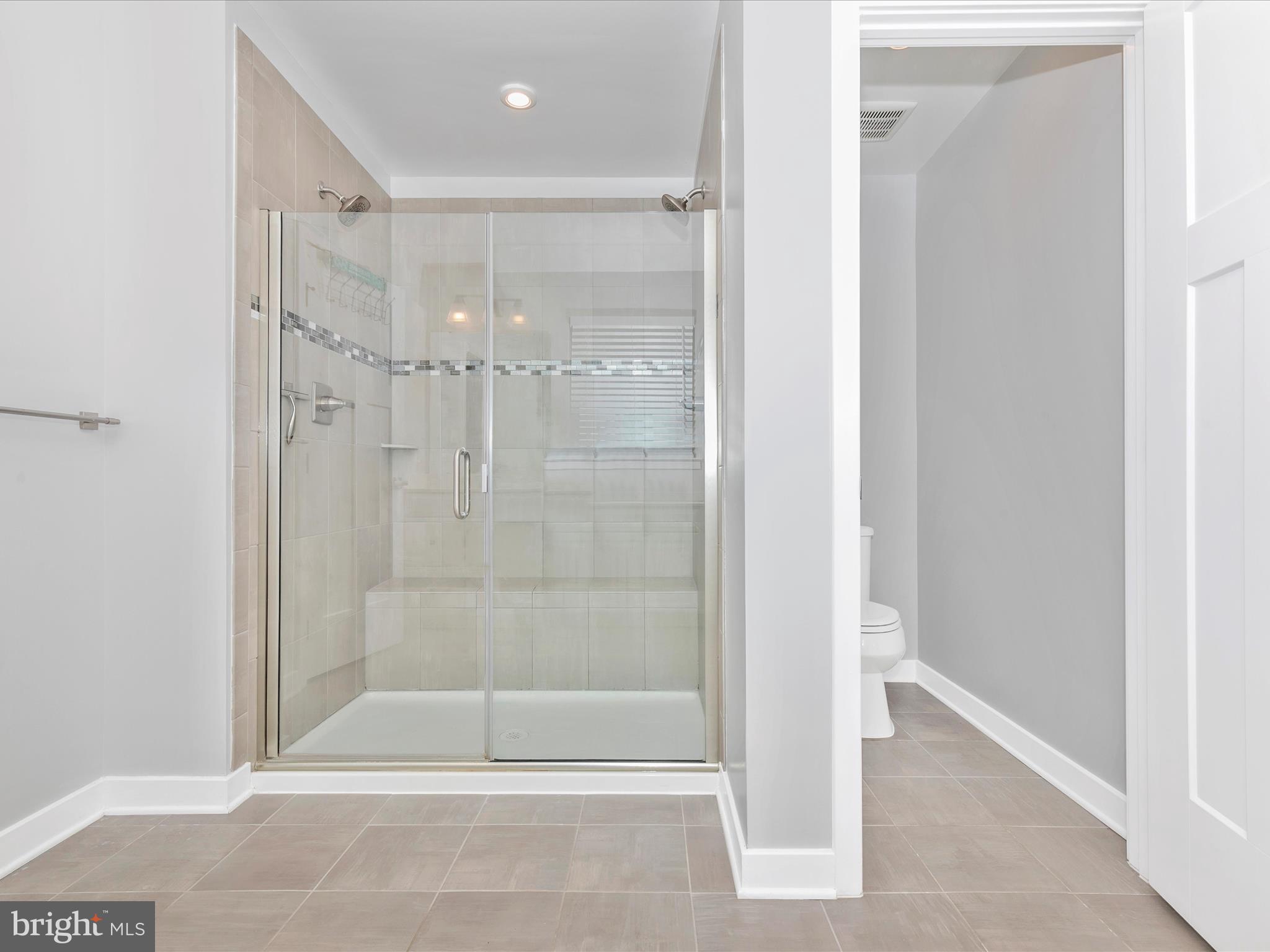 LAKE LINGANORE TOWN CENTER - Residential