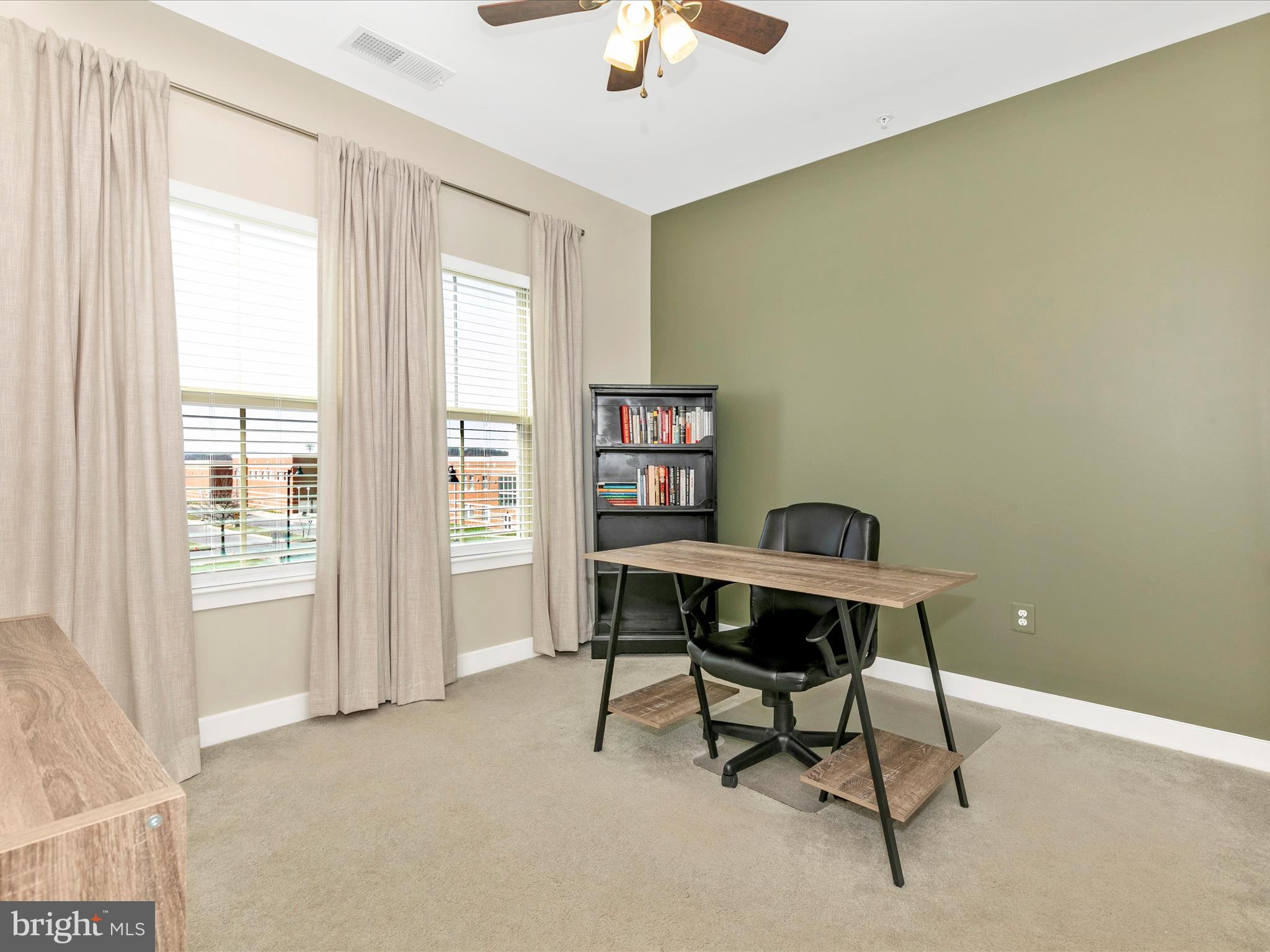 LAKE LINGANORE TOWN CENTER - Residential