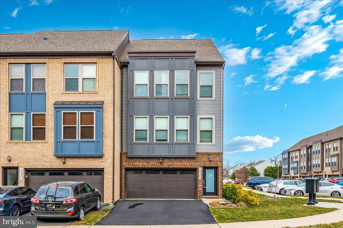 DOMINION TRAIL - Residential Lease