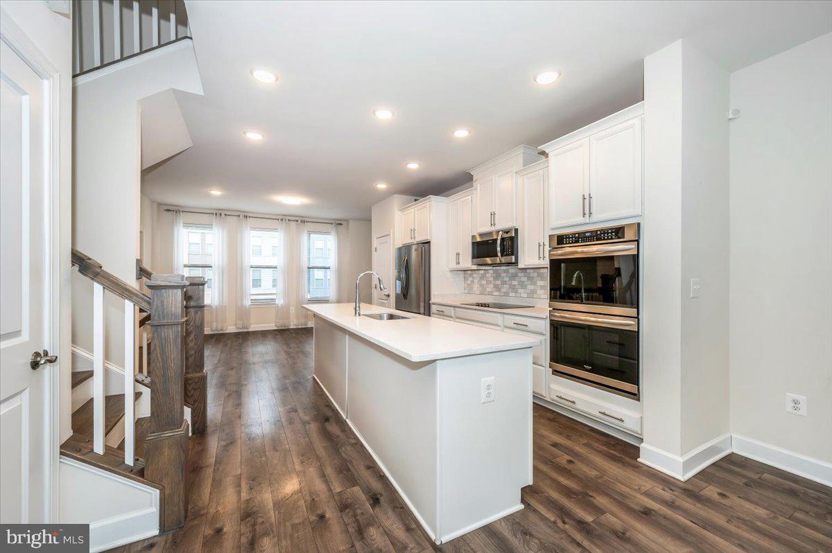 DOMINION TRAIL - Residential Lease