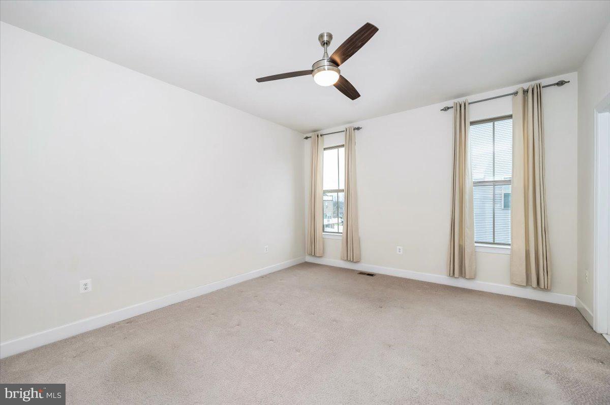 DOMINION TRAIL - Residential Lease