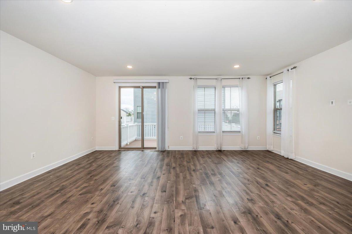 DOMINION TRAIL - Residential Lease