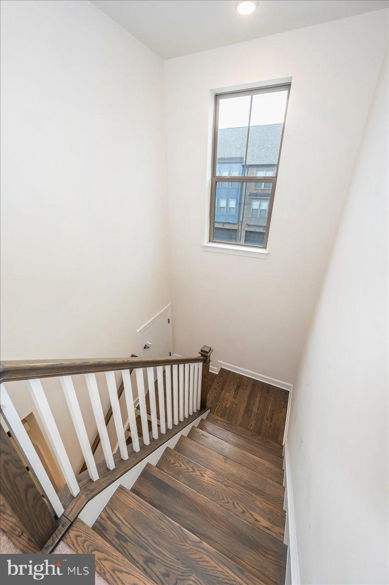 DOMINION TRAIL - Residential Lease