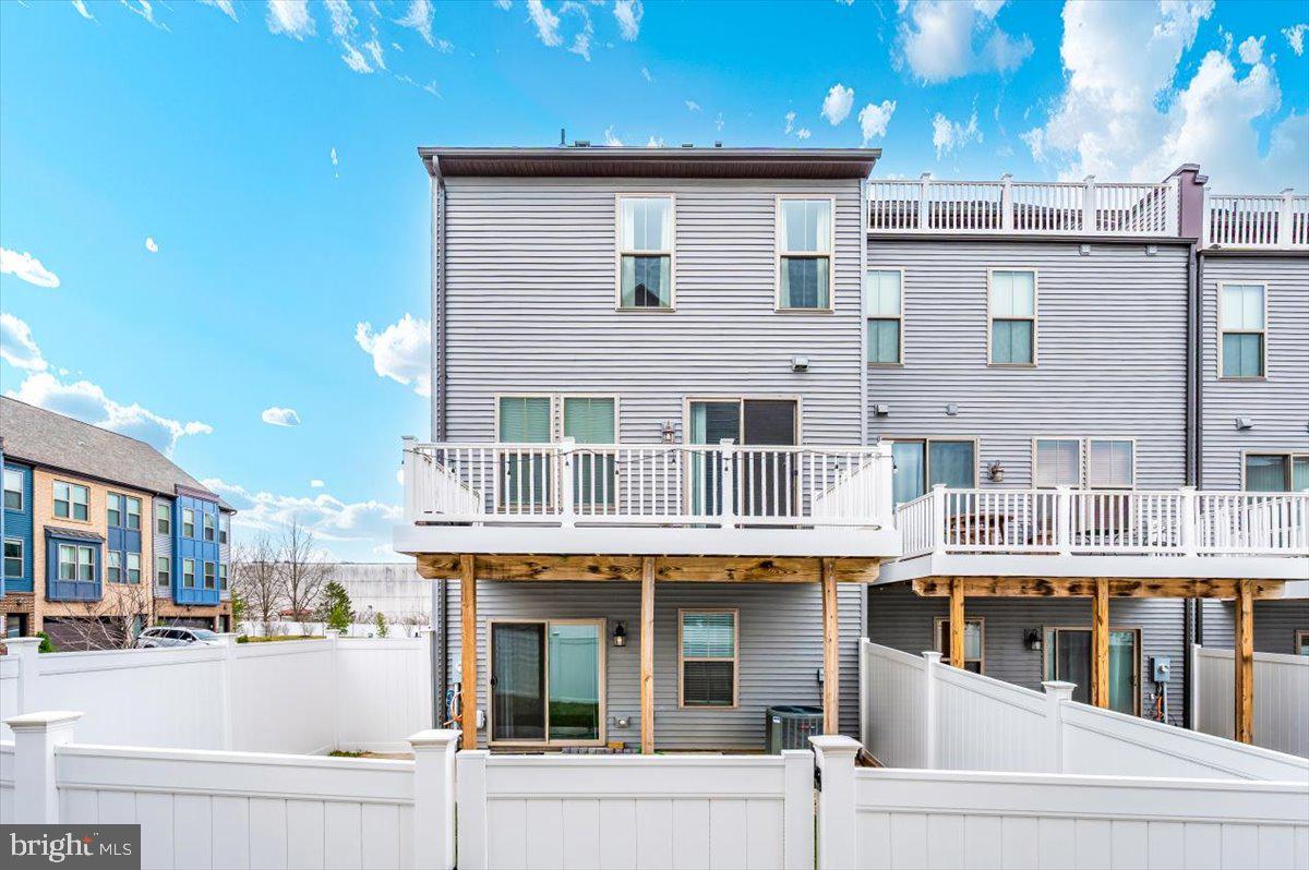 DOMINION TRAIL - Residential Lease