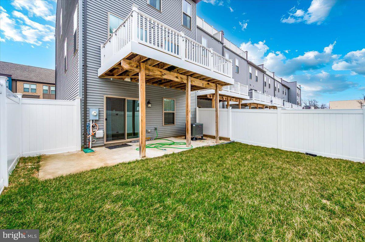 DOMINION TRAIL - Residential Lease