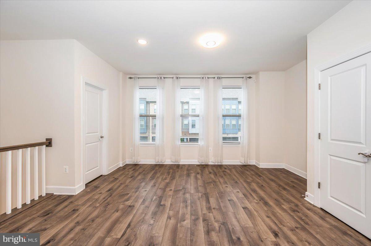 DOMINION TRAIL - Residential Lease